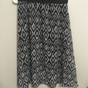 🖤 Lola - Geometric Diamonds